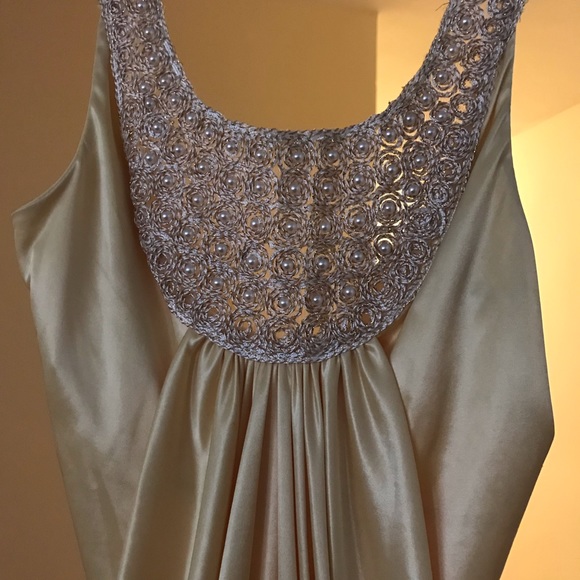 Yellow Dress - Picture 2 of 4